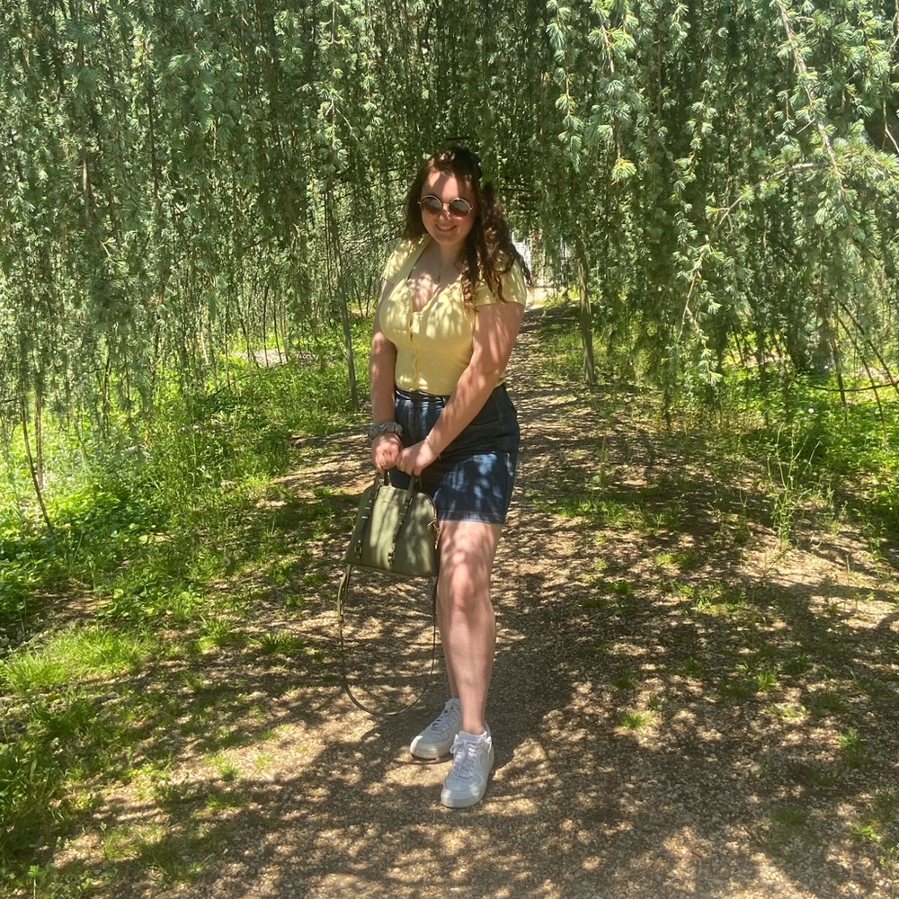 Meet your Posher, Rebecca